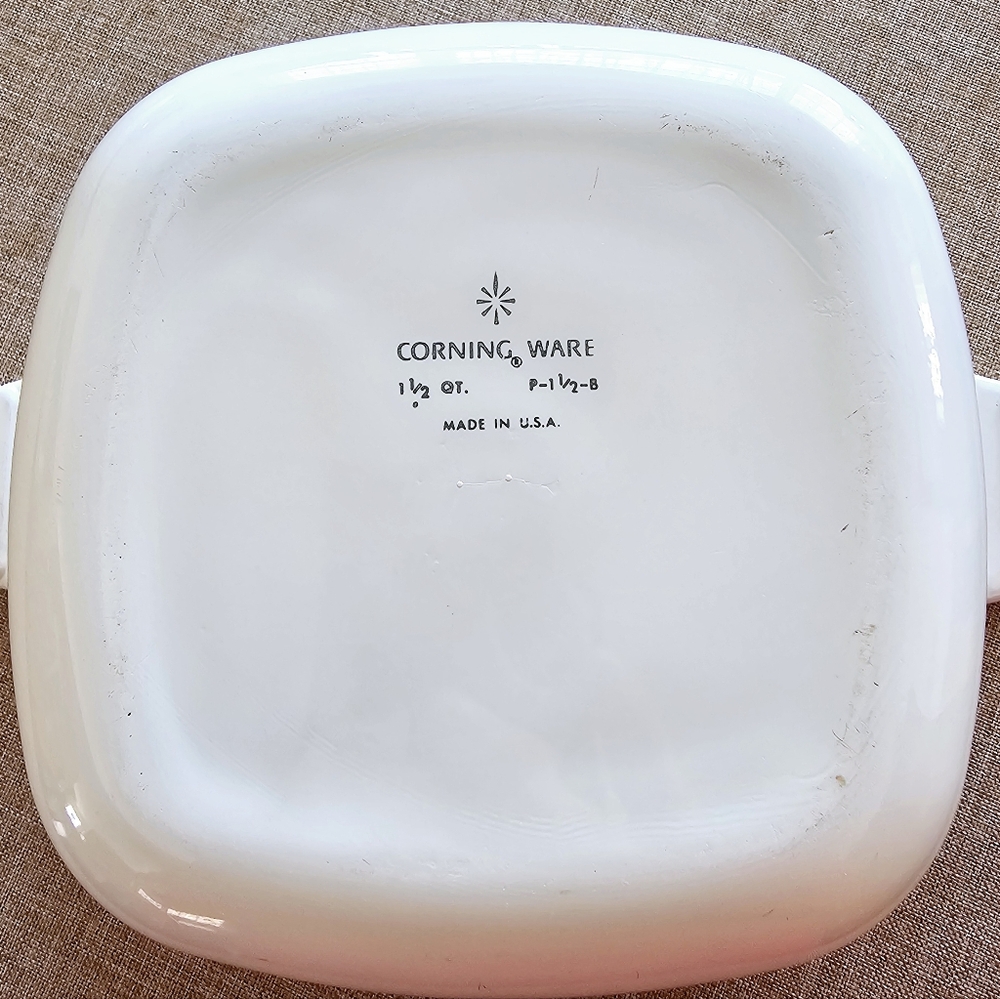 Vintage Corningware Casserole and Pie plate Set - Picture 5 of 5